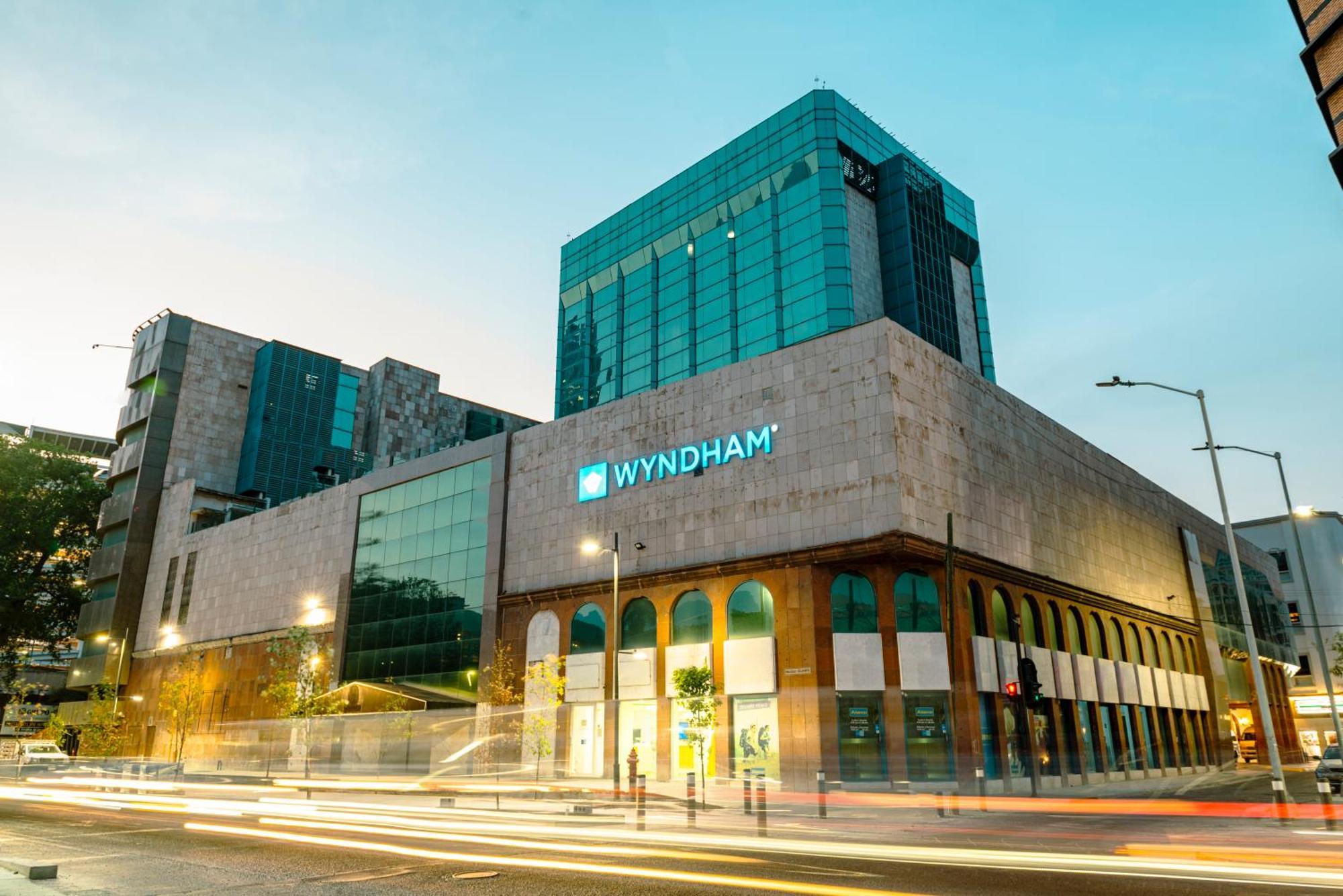 Wyndham Monterrey Ambassador Centro Hotel Exterior photo