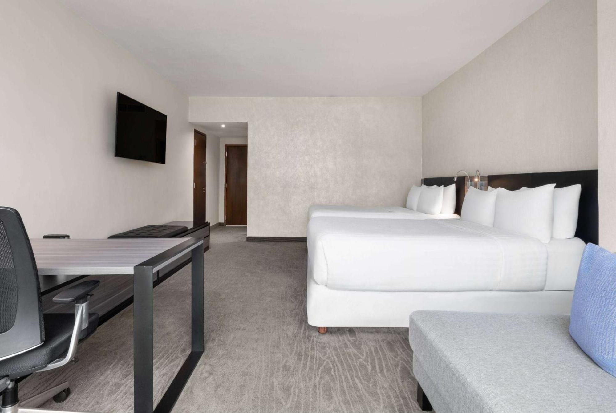 Wyndham Monterrey Ambassador Centro Hotel Exterior photo