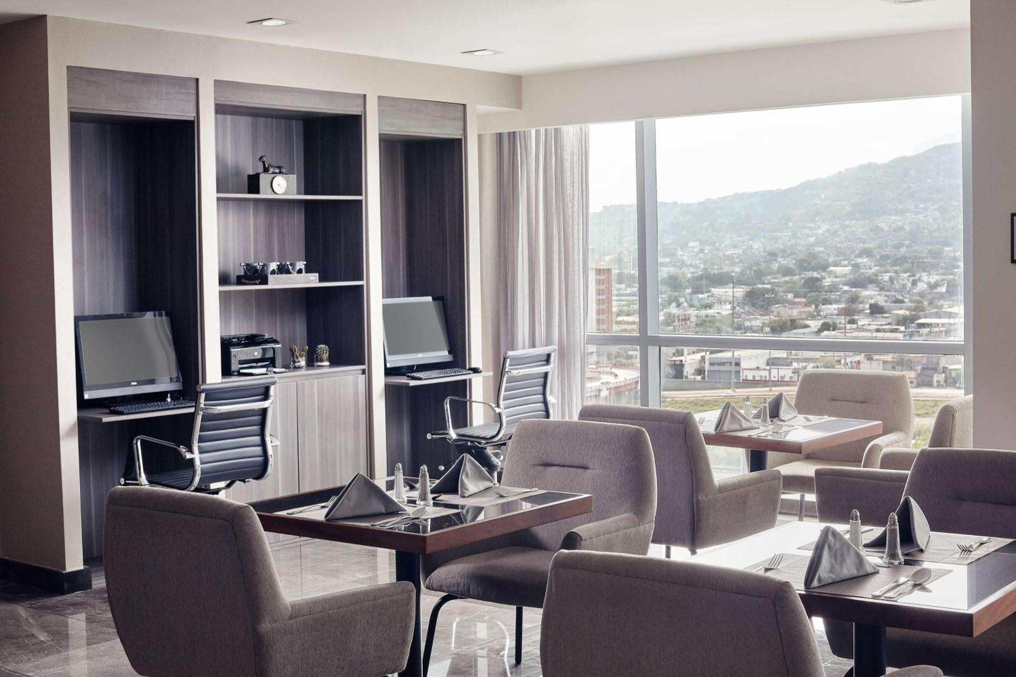 Wyndham Monterrey Ambassador Centro Hotel Exterior photo