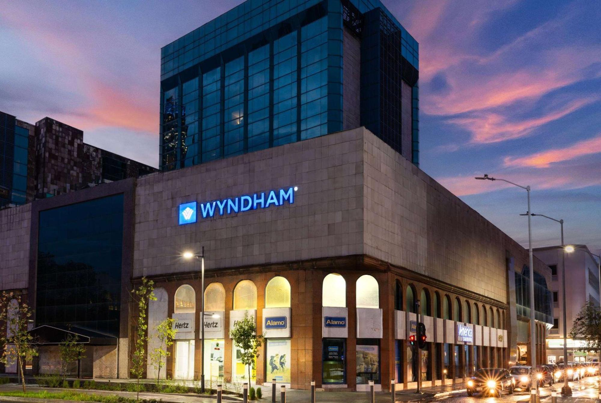 Wyndham Monterrey Ambassador Centro Hotel Exterior photo
